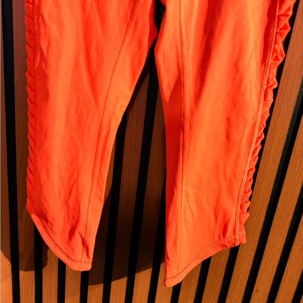NWT Lululemon Sunshine Salutation Cropped Leggings‎ Side Ruched Mesh Detail Sz 6